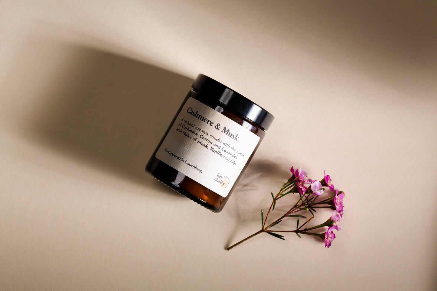 Duftkerze „Cashmere & Musk" | Kaschmir, Vanille & Moschus | Handgemacht | 155g - GlowHaus