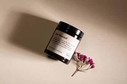 Duftkerze Just Married 155g als Hochzeitsgeschenk von GlowHaus