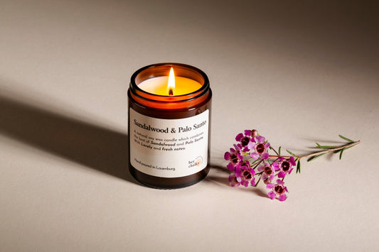 Duftkerze „Sandalwood & Palo Santo" | Sandelholz & Rauch | Handgemacht | 155g - GlowHaus